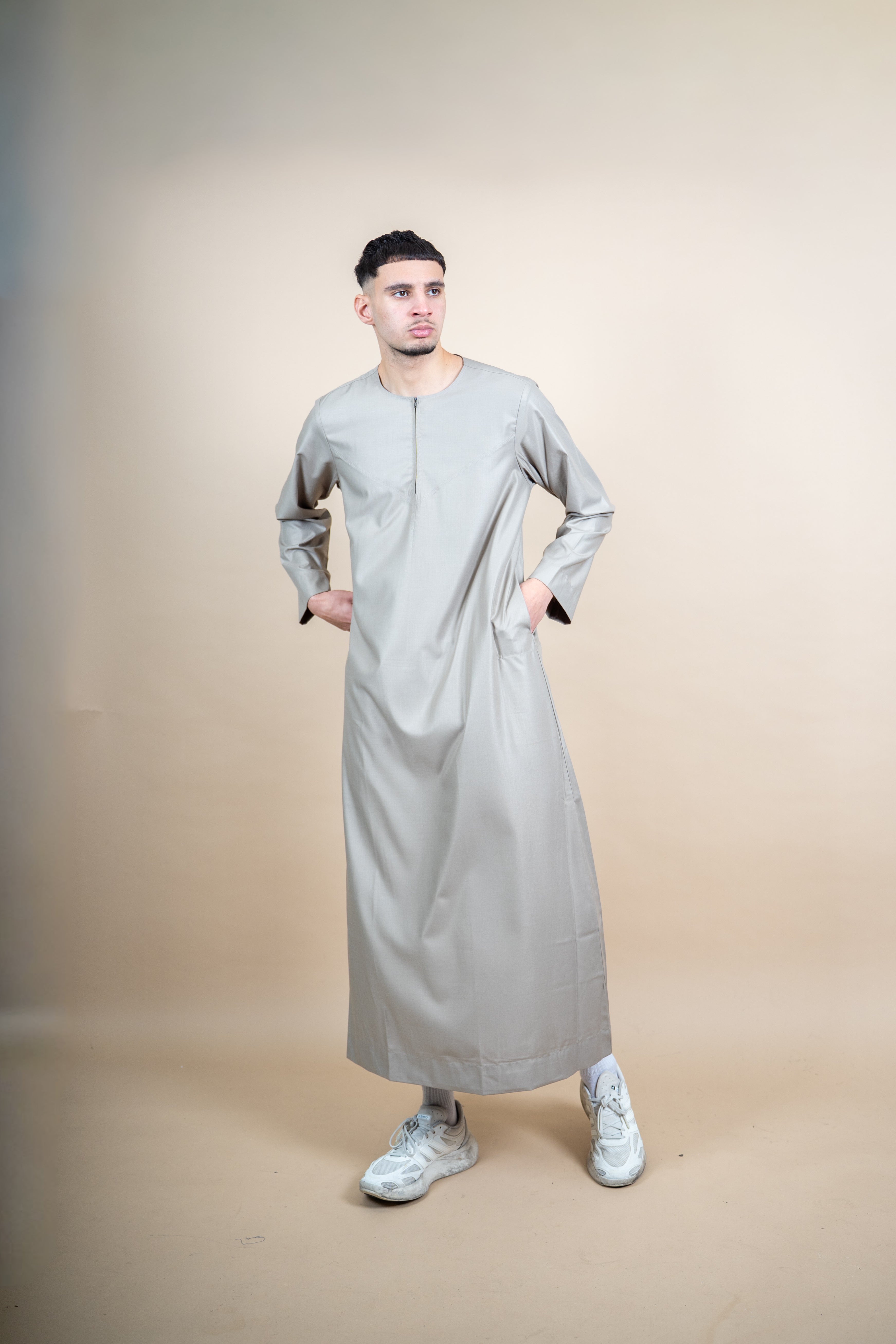 Plain Omani - AkhiAttire